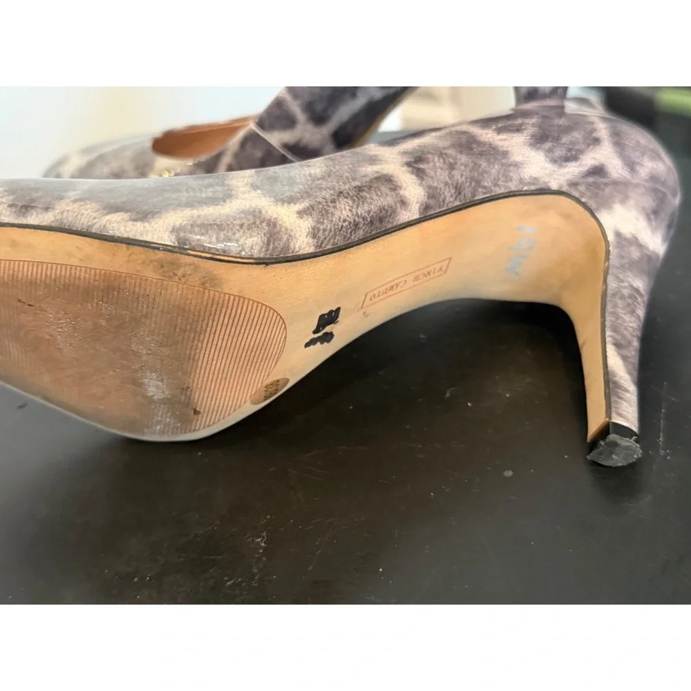 Vince Camuto Gray Giraffe Animal Print Patent Leather Pumps Pointed Toe Heels 9